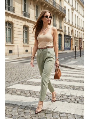 Lela Streç Pamuklu Regular Fit Yüksek Bel Düz Kısa Paça Kemerli Pantolon Bayan Pantolon 668YP5335