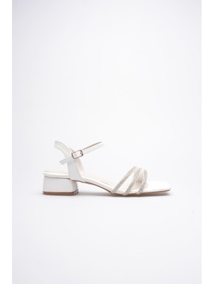 Shoegar Kadın Beyaz Taş Detaylı Kalın Topuklu Şık Sandalet EATR20MY26B
