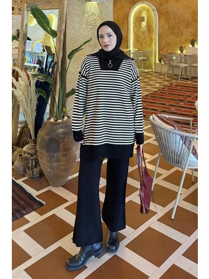 Lamelif Çizgili Balıkçı Yaka Triko Takım Siyah