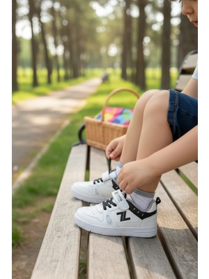 Enoch Delikli Burun Yapılı ve Cırtlı Sportif Çocuk Ayakkabı