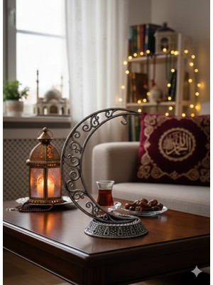 Dodomar Dekoratif Masa Üstü Hilal Biblo Eskitme Gümüş Plastik Tabanlı 28 cm Salon Aksesuarı