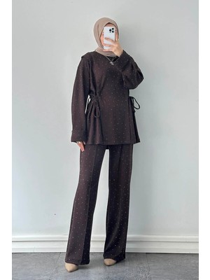 Lamelif Tünel Detaylı Taşlı Takım Acı Kahverengi