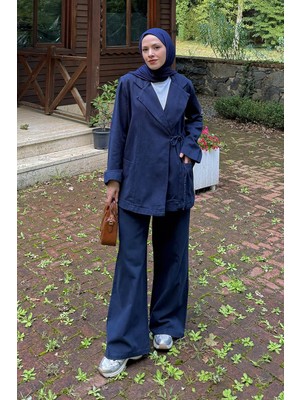 Lamelif Yan Bağlama Detaylı Pantolonlu Takım Lacivert