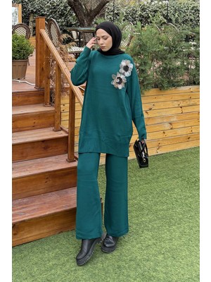 Lamelif Aksesuarlı Triko Takım Zümrüt Yeşili