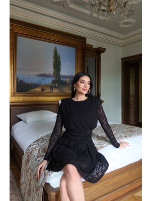 Kechi Woman Vatkalı Dantel Elbise | Güçlü & Romantik