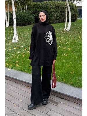 Lamelif Çiçek Detaylı Triko Takım Siyah