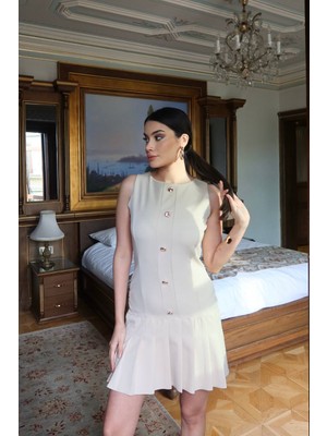 Kechi Woman Double Kumaş Düğmeli Fırfırlı Elbise | Hareketli & Tok Duruş