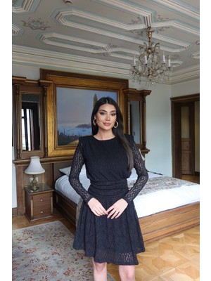 Kechi Woman Double Kumaş Düğmeli Fırfırlı Elbise | Hareketli & Tok Duruş