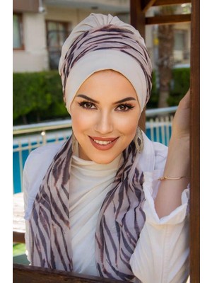 Aişe Tesettür Kemik Zebra Desen Fularlı Bone