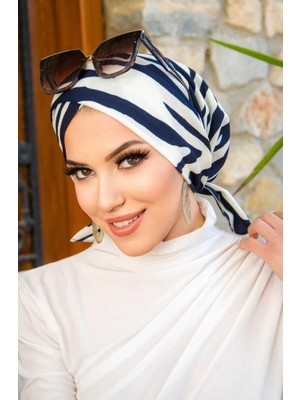 Aişe Tesettür Lacivert Beyaz Zebra Desenli Çapraz Bone