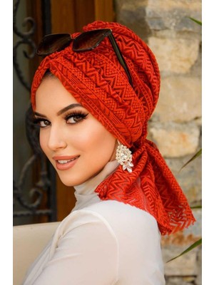 Aişe Tesettür Taba Dantel Tokalı Bone