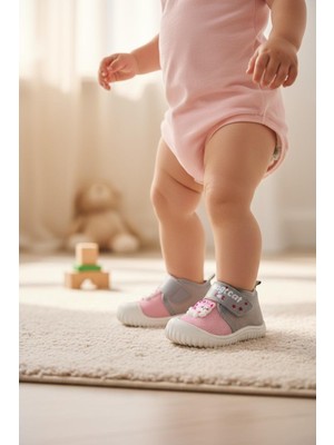 Tuğba Ortopedi 3478 Hafif Esnek Kız Bebek Panduf