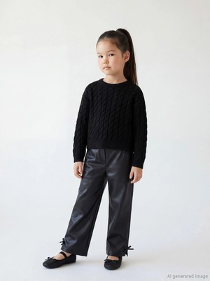 Lc Waikiki Yeni Sezon Fiyonk Detaylı Deri Görünümlü Kız Çocuk Pantolon