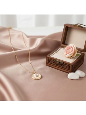 Arsem Incili Pembe Mineli Çiçek Figürlü Nostaljik Madalyon Kolye