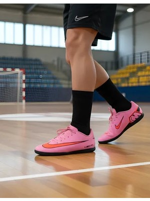 Nike Vapor 16 Club Ic Futsal Ayakkabısı Dar Kalıp 1.5 Numara Büyük Alınız