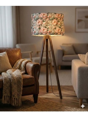 Gül ve Yeşil Yaprak Desenli Masif Çam Ayaklı Kumaş Tripod Lambader