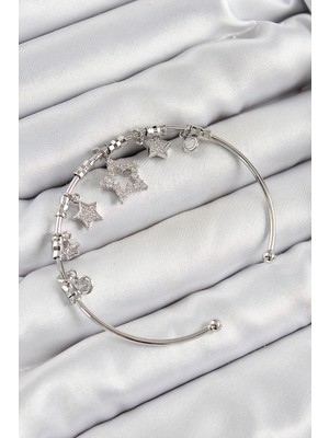 Solenya Pirinç Zirkon Taşlı Yıldız Model Gümüş Renk Charm Bileklik