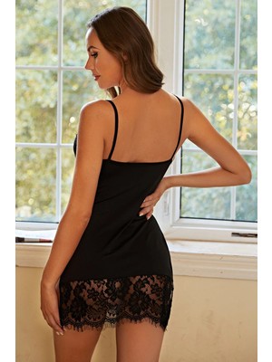 Azrlya Kadın Siyah Yırtmaçlı Dantel Işlemeli Şık Gecelik