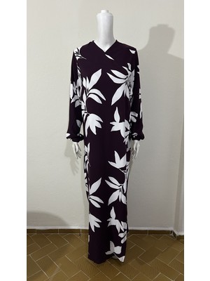 Koyu Mor Desenli Yandan Bağlamalı Namaz Elbisesi Büyük Beden