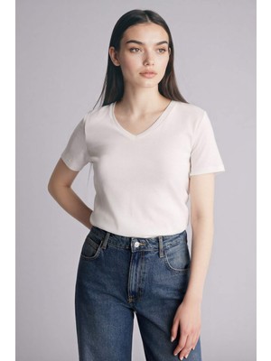 DeFacto Slim Fit V Yaka Basic Düz Ribana Kısa Kollu Tişört I1080AZ26SP