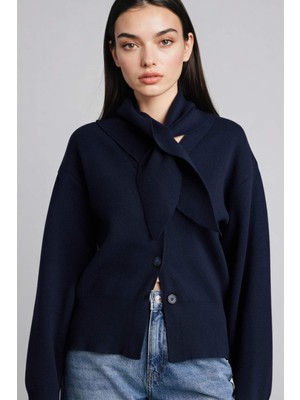 DeFacto Regular Fıt V Yaka Triko HIRKA H3141AX26SP