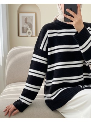 Modamorfo Yuvarlak Yaka Çizgili Yumoş Triko Kazak -Siyah