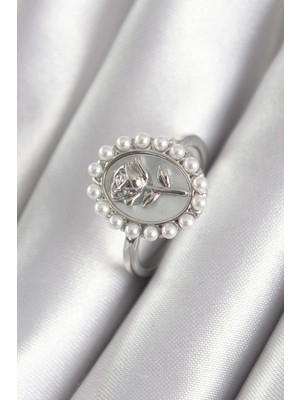 K-Yonlineticaret Pirinç Gümüş Renk Portre Gül Model Inci Detay Kadın Yüzük