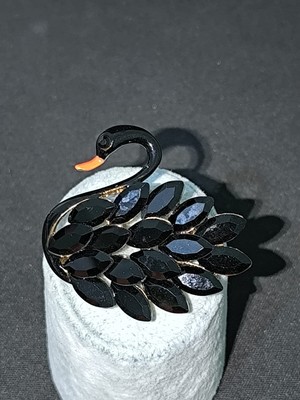 Vulwox Kristal Taşlı Siyah Kuğu Broş.