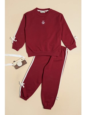 FullaModa Yazı Nakışlı Şeritli Fiyonk Detaylı Kız Çocuk Takım