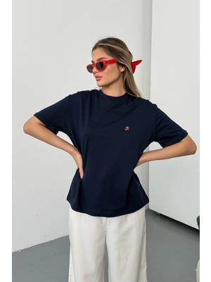 Giysa Kadın Kiraz Aksesuarlı %100 Pamuklu T-Shirt Lacivert - 26Y 26513