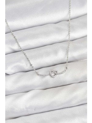 K-Yonlineticaret Pirinç Gümüş Renk Düğüm Kalp Model Kadın Kolye