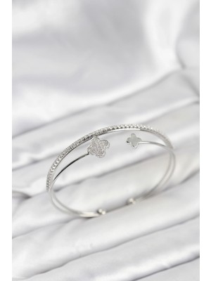 K-Yonlineticaret Yonca Model Pirinç Gümüş Renk Kadın Bileklik