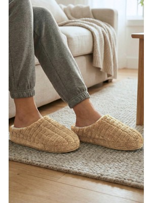 Sevim Kaydırmaz Tabanlı Peluş Ev Terliği - Yumuşak, Içi Koyun Yünü Dokulu Wellsoft Terlik-Deve Tüyü