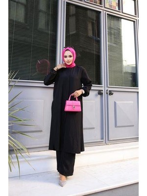 Tesettür Diyarı Lizza Kreş Kumaş Yandan Yırtmaçlı Uzun Tunikli Pantolonlu Takım Siyah