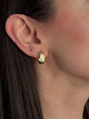 Luseda VIP Gold Dokulu Minimal Halka Küpe