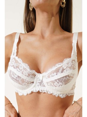 Ecem Yıldız Dantel Detaylı Sütyen