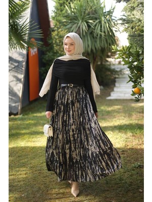 Moda Saten Şifon Drapeli Tesettür Elbise – Kemer Detaylı, 145 cm Maxi Boy, Zarif ve Akıcı Tasarım