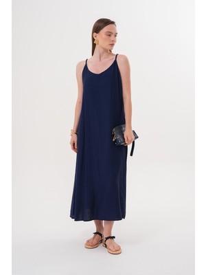 Tena Kadın Lacivert Ip Askılı Yanı Yırtmaçlı Müslin Uzun Elbise