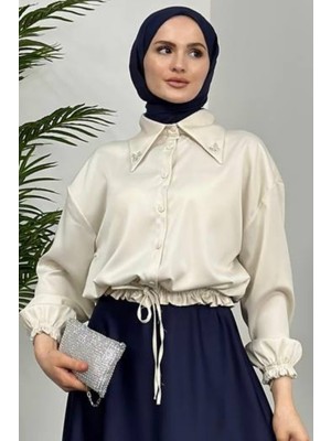Tesettür Diyarı Yakası Süslü Kolları ve Altı Büzgülü Saten Tesettür Gömlek- Bej