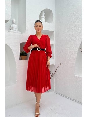 Dip Moda Kadın kemer detaylı kruvaze yaka piliseli kırmızı midi elbise
