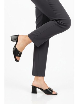 Ayakmod Siyah Hafif Kadın Topuklu Terlik 467060 Z