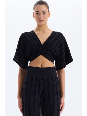 COMEUP Jakarlı Delik Desenli Yarasa Kol Crop Top Siyah