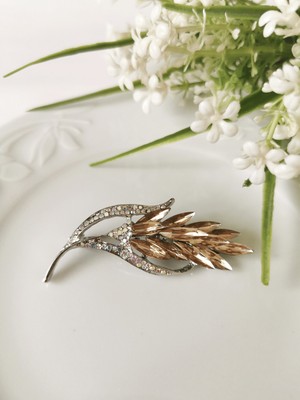 Halley Concept Işıltılı Başak Broş