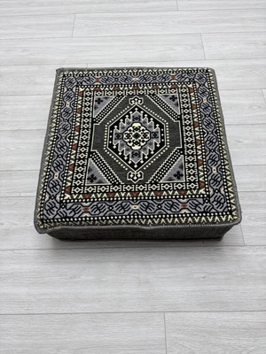 Bakırözü Home Gri Yahyalı Modeli Çökmeyen Süngerli Şark Köşesi Orta Sehpa (60 x 60 x 20 Cm)