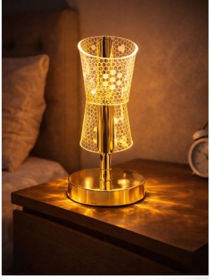 TeknoBeyza Gold Dekoratif LED Masa Lambası – Modern Tasarım Gece Lambası, Metal Gövde