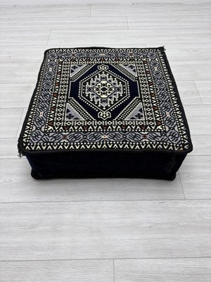 Bakırözü Home Lacivert Yahyalı Modeli Çökmeyen Süngerli Şark Köşesi Orta Sehpa (60 x 60 x 20 Cm)