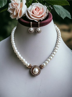 Fayra Accessories Kristal Taşlı Yuvarlak Inci Kolye ve Yuvarlak Inci Küpe Seti