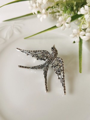 Halley Concept Işıltılı Kırlangıç Broş