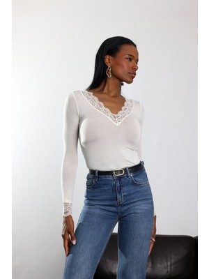 5in1Canpolat Ekru Dantelli Modal Kaşmir Uzun Kollu Bluz