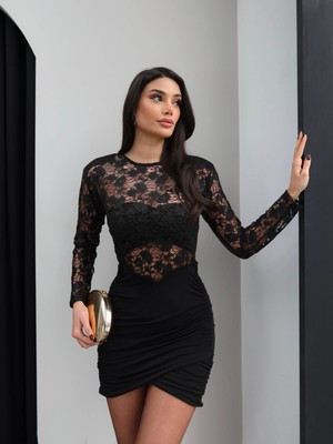 Esra Helvacı Dantel Drapeli Vatkalı Mini Elbise